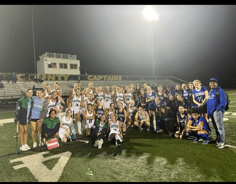 WoodgroveFH's tweet photo. Great evening of field hockey fun!!!  Woodgrove vs. Tuscarora!  Thanks to the players, coaches, refs, and all the fans. 
#rainyfun  #fieldhockeyfun https://t.co/0jzn3P1kw2