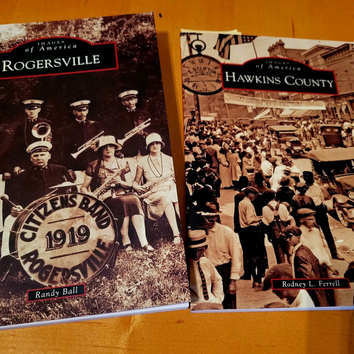ppccsm's tweet photo. Hawkins County natives RANDY BALL (photographer) &amp; RODNEY FERRELL (historian) have contributed to several Images of America series books memorializing life in East https://t.co/XKZUImViMR

#randyball #rodneyferrell #hawkinscountystories #RogersvilleTN #easttennessee #history https://t.co/GmA8jcSrOZ