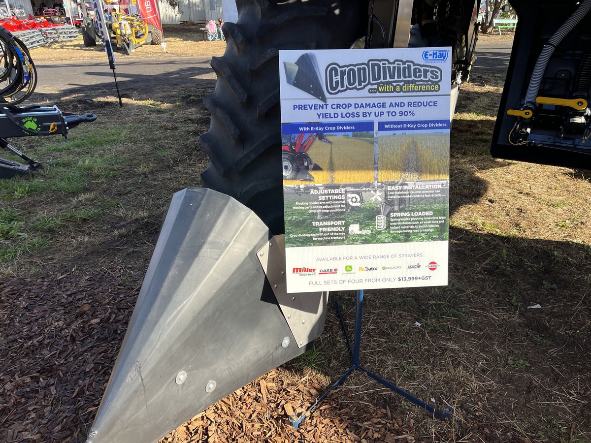 MillerSpray_au's tweet photo. Day 1 @AgQuip 🎉

Get a closer look at the Miller Nitro 7380 fitted with E-Kay crop dividers and chat with Scott &amp; John 👊

See you there 🤩

#MillerNitro #millersprayers #agriculture  #Miller7380 #cropdividers #ekay #agfielddays #AgQuipFieldDays https://t.co/DlXVQ5urZq