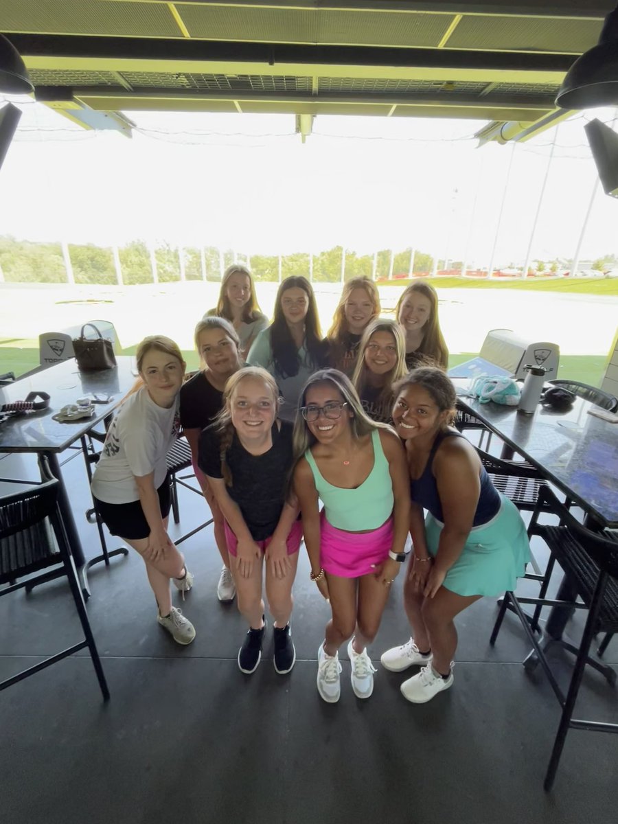 springs_golf's tweet photo. Here is the 2022 BSHS girls golf squad taking over Top Golf today! https://t.co/iD9qyjiqsf