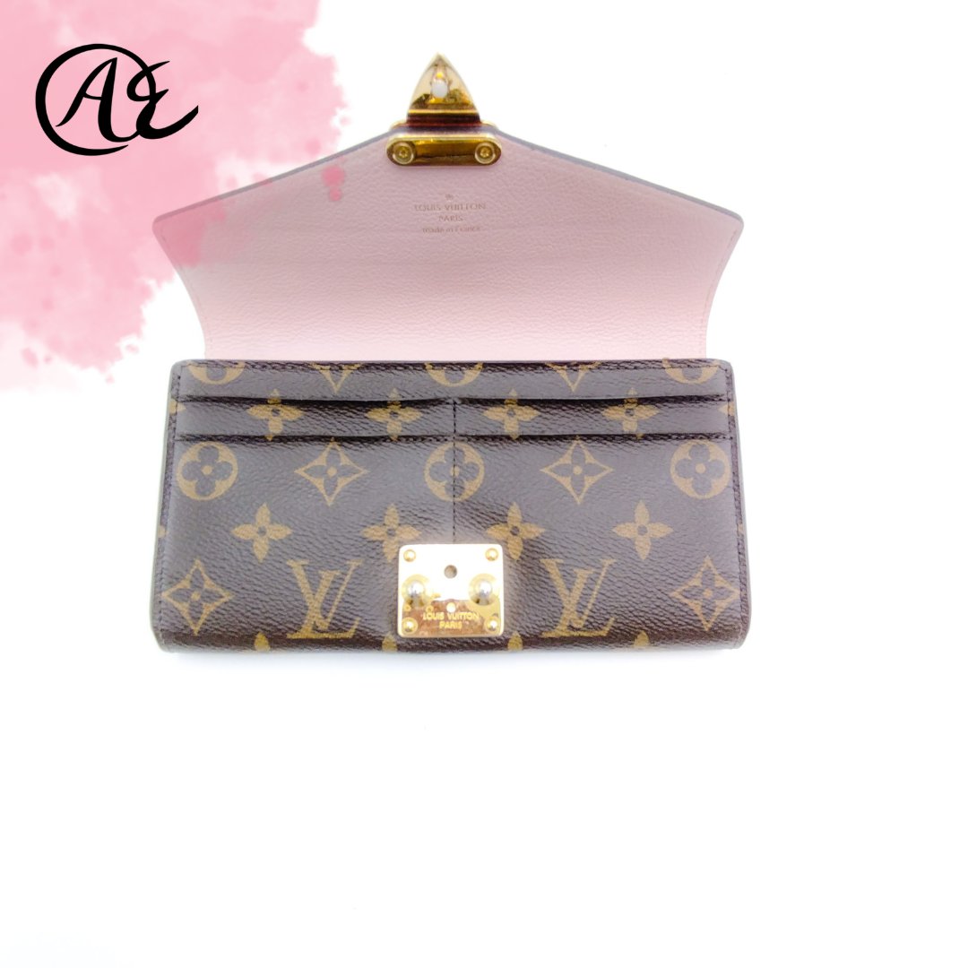 auth_experts's tweet photo. Join Sam's live sale every Monday at 7pm CST on https://t.co/7W8lnEfzw3 and get a chance to purchase premium designer items including this Louis Vuitton Pallas Wallet Rose Ballerine at amazing prices.
 
Shipping is 100% free on all items. https://t.co/J2JeWfWTnf