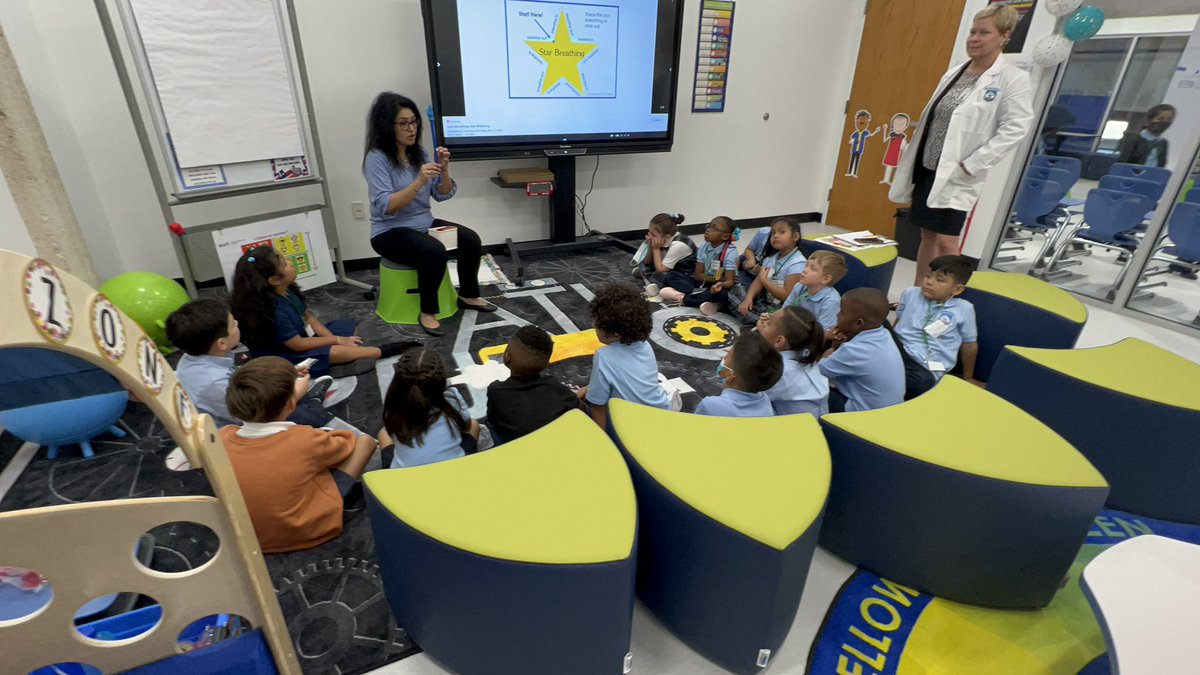 DISDBiomed's tweet photo. Our dream is now a reality. Our building opened its doors to our founding families for the first time. What a great day!! @DrGplus1 @ginamaffucci @natalie_cruz3 @_MrsHoltsclass @TDaruiz @_MrsCavazos_ @MsGStacheQueen @maestra_mayen @TransformDISD https://t.co/9SXPFz3E5D