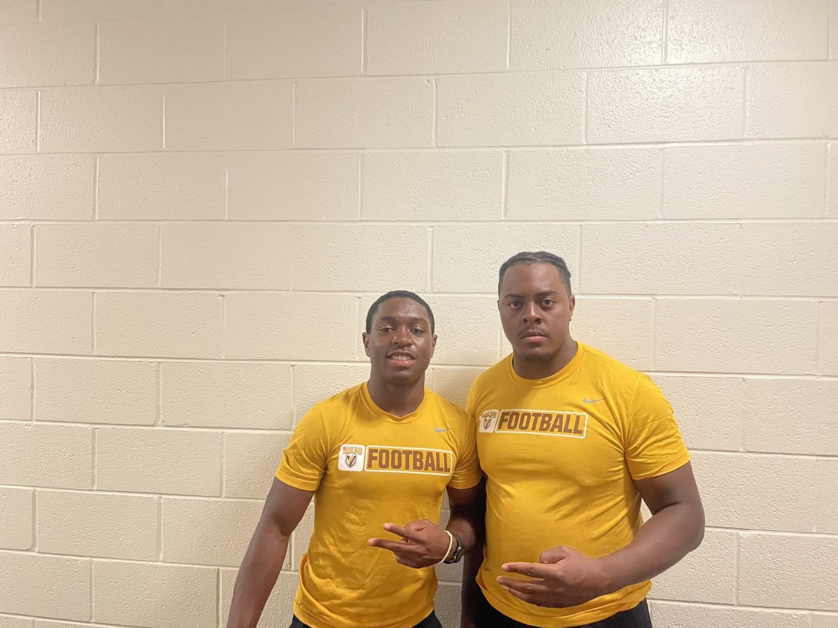 Got your gun all settled in his dorm for the year. AZ represent. Valpo student athletes. <a href="/AmarElmore/">Mar Elmore</a> <a href="/_EtwoodWilliams/">Etwood “KANTCHOPWOOD” Williams</a>