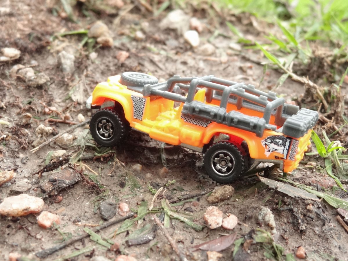thetoysgarage's tweet photo. Sahara Survivor Land Rover Army Military SAS by Matchbox
Share if you like!
#landroverdiecast #matchbox #diecastdaily #hotwheelsphotography #hotwheelscollectors #diecastcollector #hotwheelsdaily #loosediecast
#diecastmodel #diecastaddict #scalecars https://t.co/YwKwVW31lO