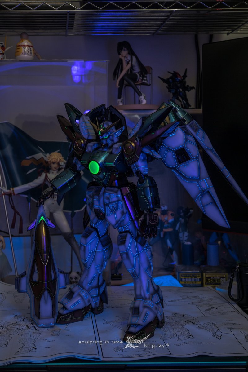 king_lzy's tweet photo. 1/60 #ウィングガンダムゼロ 
本体完成
40年立つ めちゃ古いのヤツだ

#ガンダム　#塗装 https://t.co/ySGYzQFqeJ