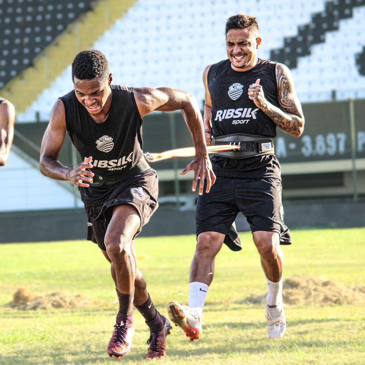 ComercialFC's tweet photo. Semana de jogo. 🔐🦁 #FechadoComOMeuLeão | Reapresentação com treino físico e técnico no estádio Palma Travassos. Sábado, às 19h30, o Comercial enfrenta o Marília pela Copa Paulista.
⠀⠀⠀⠀⠀⠀⠀⠀⠀⠀
📷 Bárbara Pires (@ba.pires) / Comercial FC
⠀⠀⠀⠀⠀⠀⠀⠀⠀⠀
#VaiMeuLeão https://t.co/I7Iz2Ze2Jx