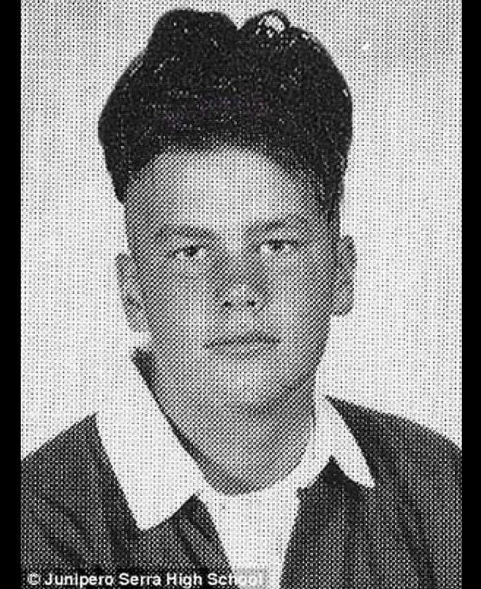 cabrafutbol's tweet photo. Tom Brady was rocking an Edgar haircut before all the memes.

This and 11 more reasons why we think Tom Brady is secretly Latino from our own @stellakae 🔥🏈

Tap-in 📲: https://t.co/IgzugyhQxX https://t.co/pH4OurezLO