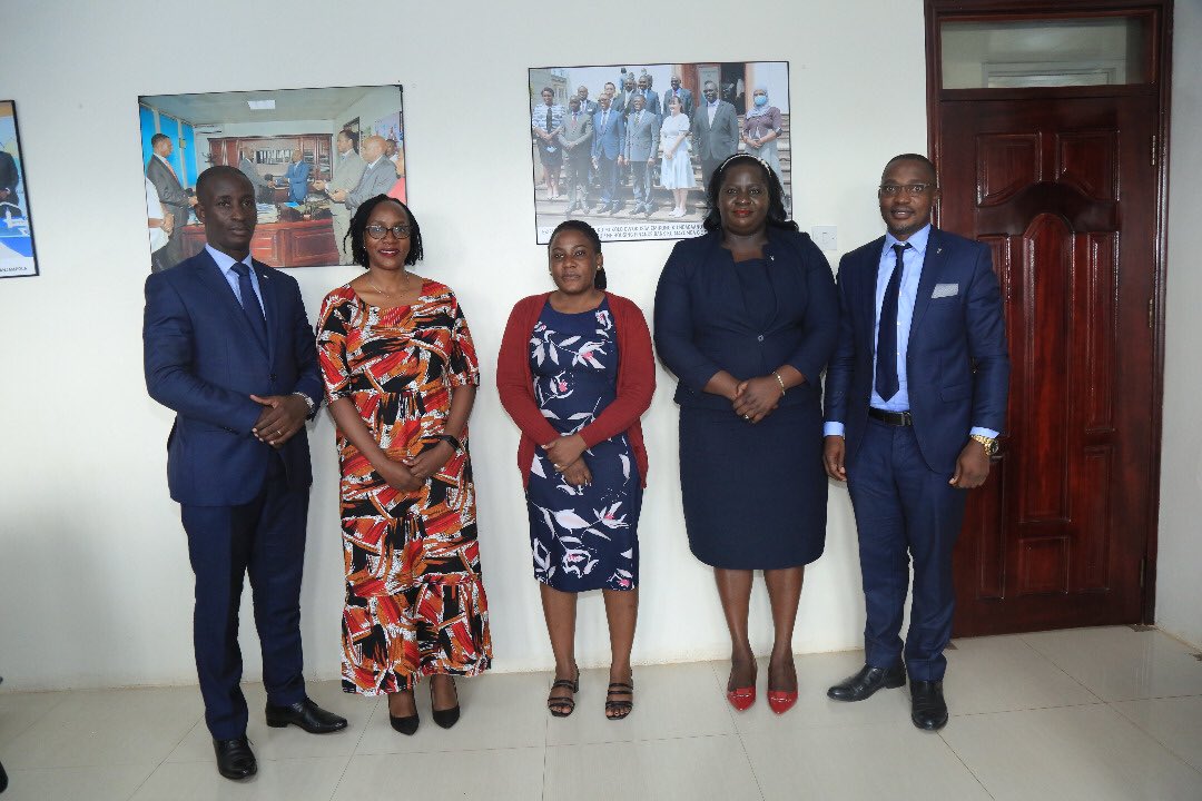 Stand4herlandUg's tweet photo. Thank you Buganda Land Board officials for hosting the UCOBAC team as we move closer to the launch of the Stand for Her Land campaign in Uganda.The meeting aimed at securing the buy in and share opportunities for partnership with BLB. #S4HLcampaignlunch31st/08/22 @BugandaLandB https://t.co/sFNbsVSqfl