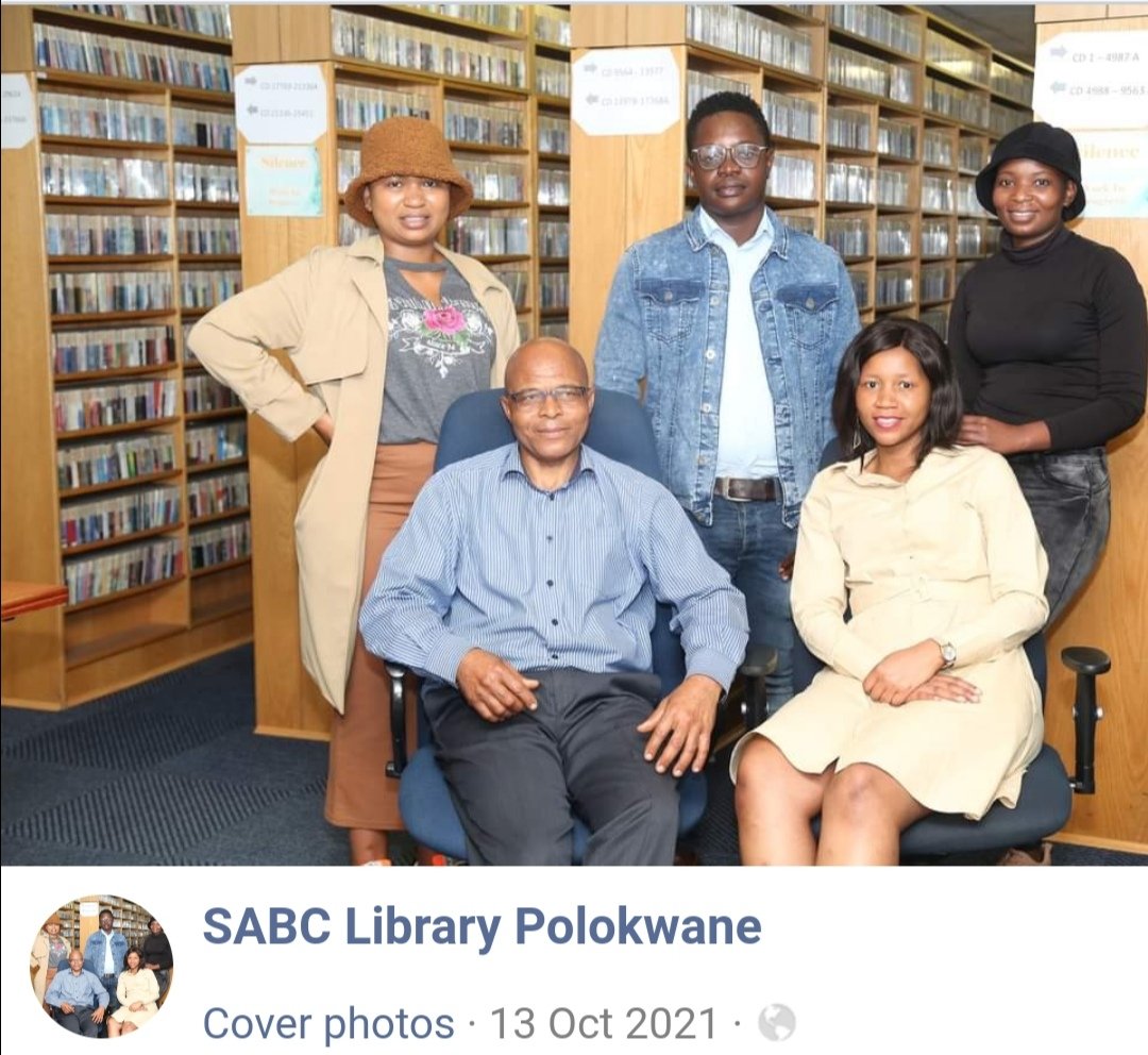 SABCinLimpopo's tweet photo. #TuesdayMotivaton

More than 📻📺📸

Our broadcasters and music compilers continuously research to meet your expectations 

Backed up by top technology infrastructure (RRTO), #SABCLimpopo runs a media  library, an info hub which archives a wealth of ageless music, shows and books https://t.co/giDvftgirW