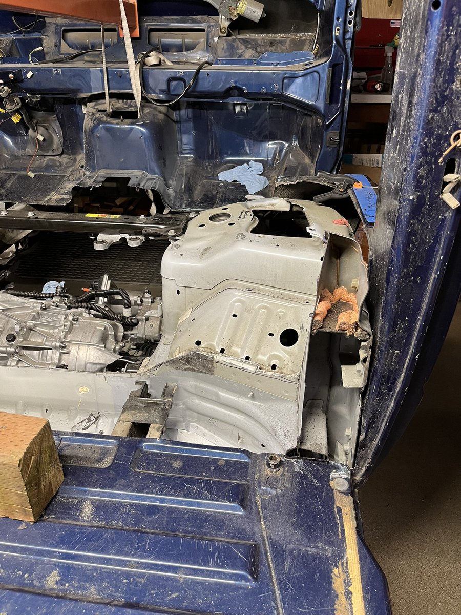 TesFalia tweet media