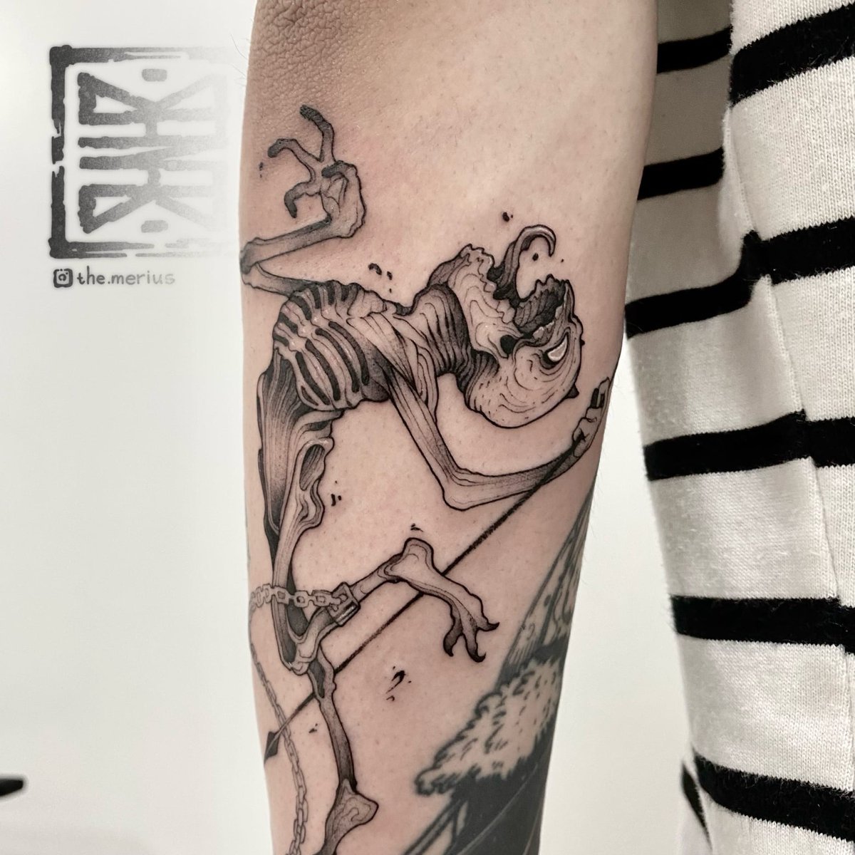 NftNeedle's tweet photo. I will sometimes publish interesting tattoos made in Needle Tattoo. Here is the work of Roman Merius. The demon hold the soul that belongs to him. The sketch was made by the master especially for the client. https://t.co/CALeDtATQ3