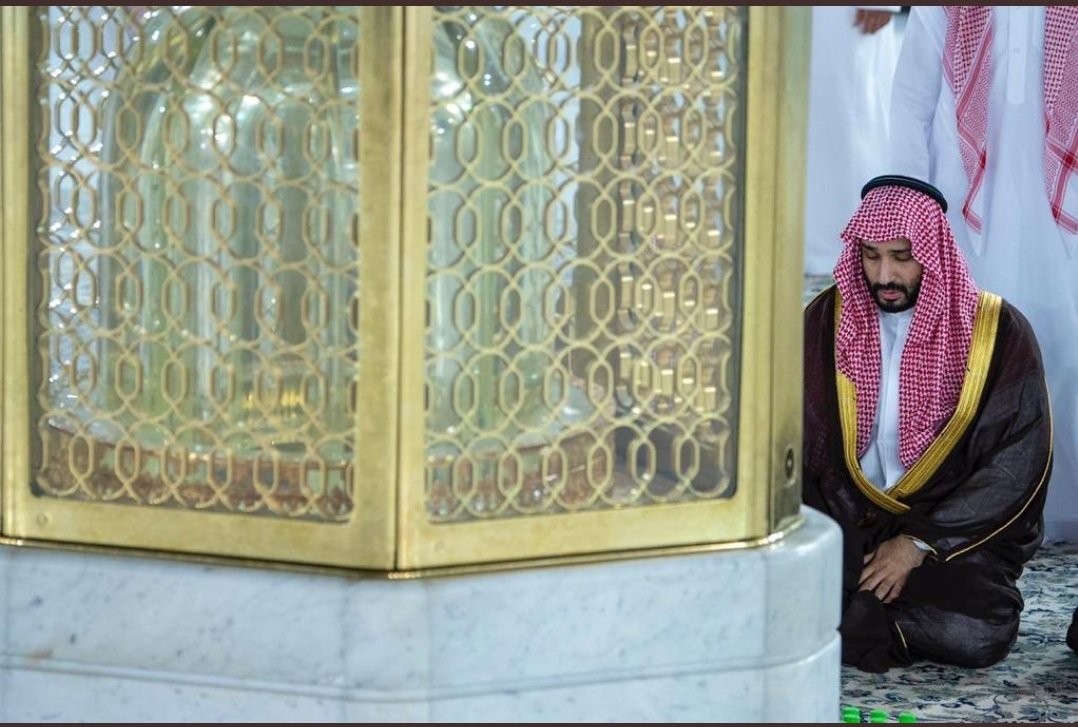 Dr_omaralomar's tweet photo. قال الإمام أحمد في ولي الأمر:
«وإني لأدعو له بالتسديد، والتوفيق، في الليل والنهار،والتأييد،وأرى له ذلك واجبا علي»
السنةللخلال(1/ 83)
اللهم زده توفيقا وتسديدا و عزاً و تمكيناً وانصر به الإسلام والمسلمين. #ولي_العهد_يتشرف_بغسل_الكعبة https://t.co/ElqGZSmMvM