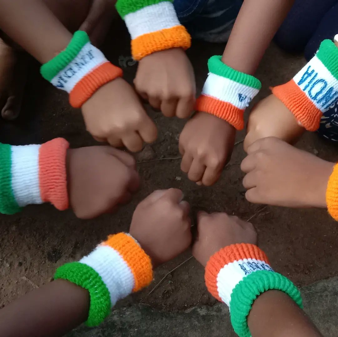 barsharaniniki's tweet photo. The Reason of our happiness
Celebrating Independence Day #scouting #amapathasala @BSGNYF @bsgnhq @bsgodisha @bsgindiaer @SrikaraU https://t.co/9Xvm19wlKD