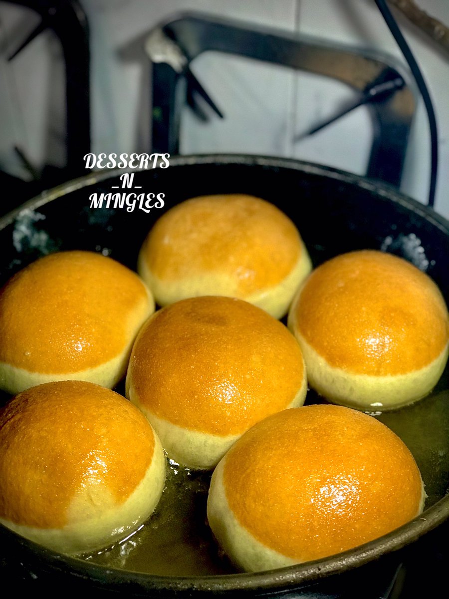 dessertnmingles's tweet photo. Hot bath🥵

#cakesinkaduna #donutsinkaduna #kadunadonuts #donutsinnigeria #donutmaker #donulovers https://t.co/TqaghSGg8q