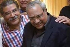 A_ProudCivilian's tweet photo. کبھی اپنے لسانی تعصبات سےنکل کراپنی صحافتی ذمہ داریاں بھی پوری کرلیاکریں! 
@Xadeejournalist @MazharAbbasGEO @NasimZehra
آپکی صفوں میں جوکچرا پڑا ہےکبھی اسکو بھی صاف کرلیا کریں @WusatUllahKhan @SaleemKhanSafi   @shazbkhanzdaGEO  @adilshahzeb 
#ShameOnSamiAbrahim @samiabrahim 🖐️ https://t.co/NJGwq3zYQV
