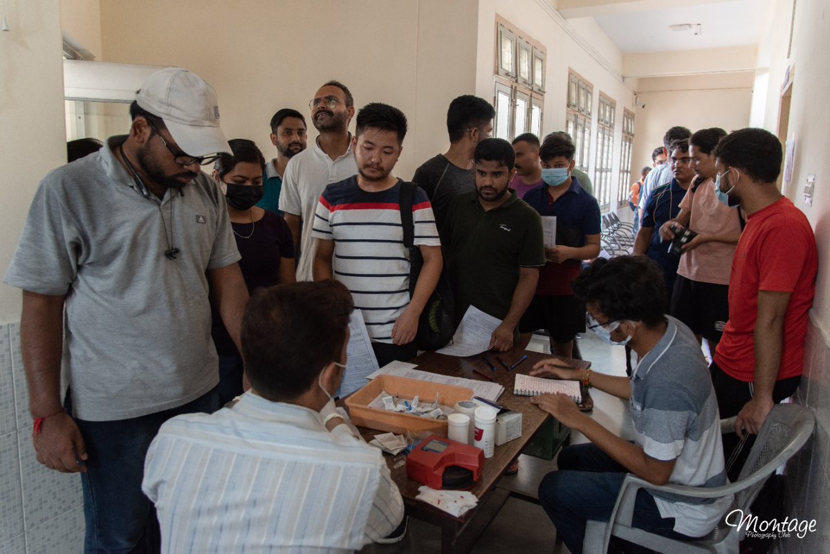 IITGuwahati's tweet photo. Goodwill runs in your blood, and may it flow into someone with love. @IITGuwahati wishes to extend a huge Thank You to everyone who have participated in the Blood Donation Drive during 13-14 Aug. More than 450 participants  appeared with their selfless gift.
#AzadiKaAmritMahotsav https://t.co/eQyMEDVjQc