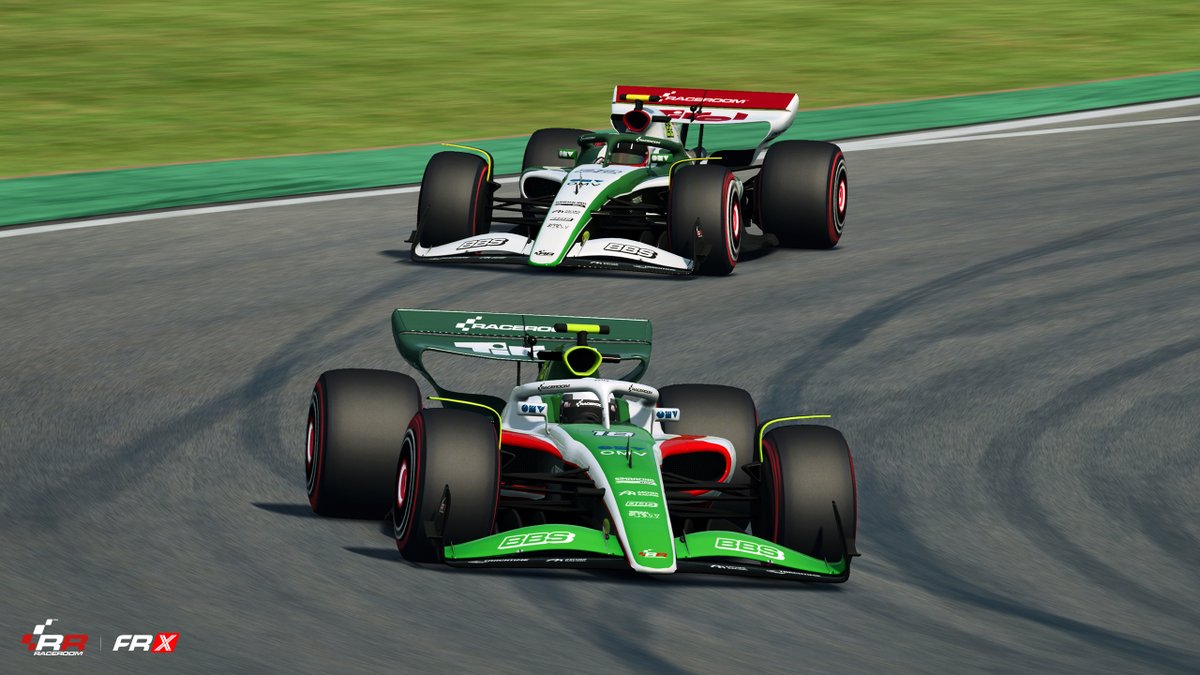 RaceRoom tweet media