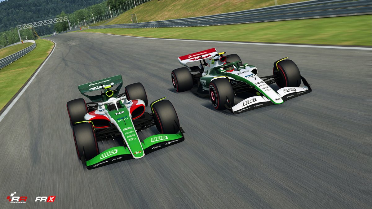 RaceRoom tweet media