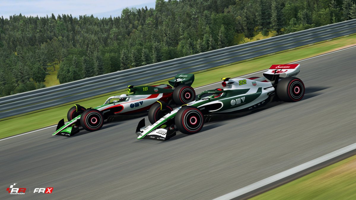 RaceRoom tweet media