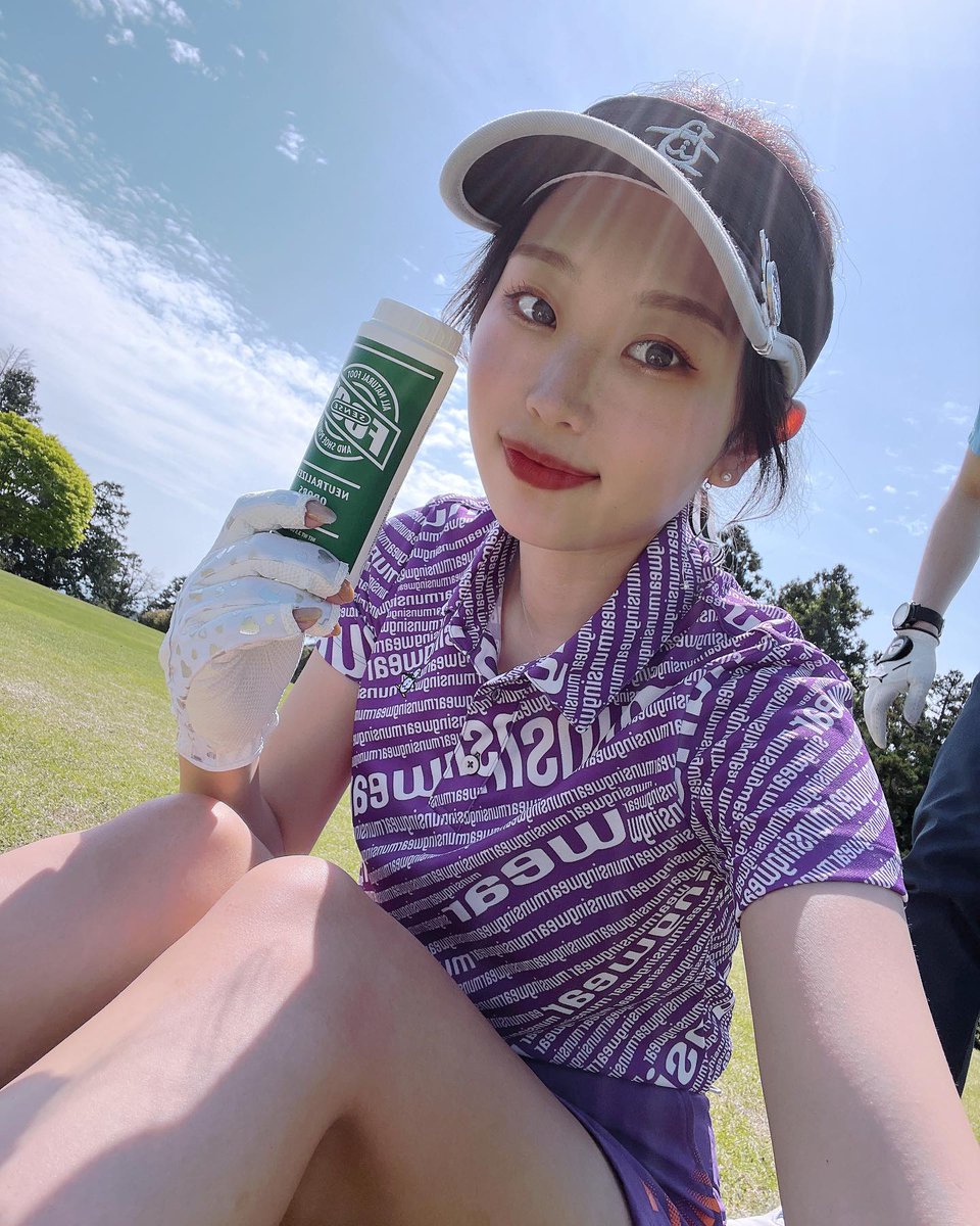 FootsenseJ's tweet photo. 【 あなたの靴を、いつもクリーンに 】
家に帰ったときに、消臭パウダー「Foot Sense」を振りかけておけばOK。翌日のお出かけのときには、「清潔に」「快適に」一日をスタートできます。足の匂い対策パウダー。抗菌&ラベンダーの香り。
#消臭パウダー #靴消臭 #靴消臭パウダー #FootSense https://t.co/BfXqF23k2Q