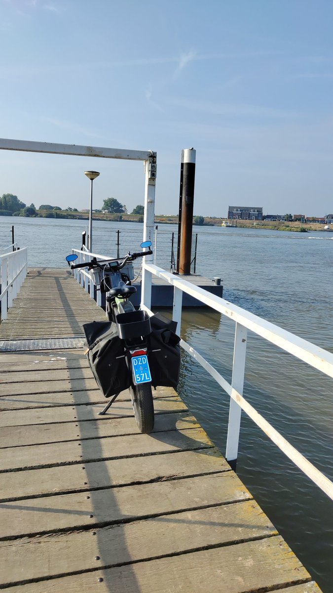 WaardWalter's tweet image. @RadPowerBikes enjoying another long trip being a Radder for 3 years. @thenetherlands #RadPowerbike #RadRover #RadRhino #Dutchcountryside #Dutch