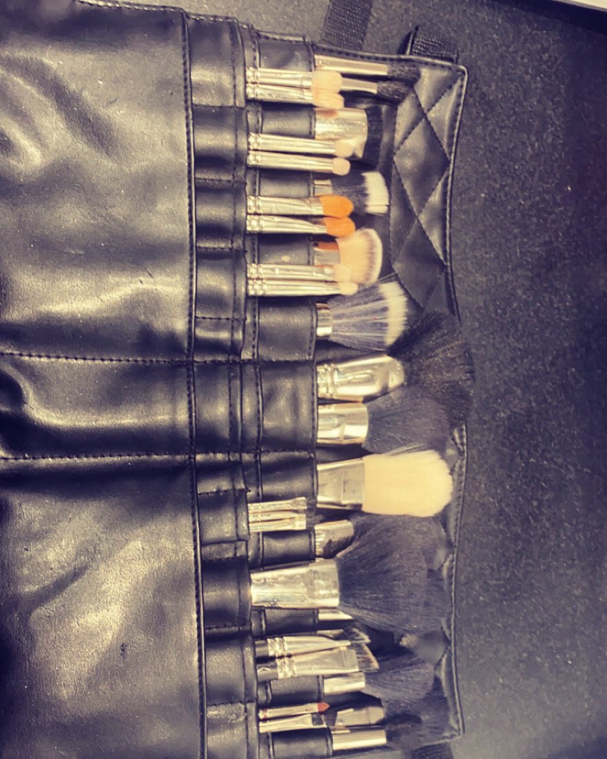 Kittykatmua's tweet photo. Love a fully stocked brush belt. #macgirlsdo #macgirl #maccosmetics #brushbelt https://t.co/UXFrmyN76F