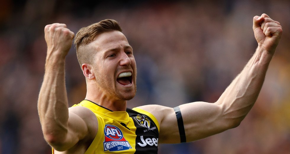 RichmondFCSZN's tweet photo. 4 legends 🐯💛🖤 #ShaneEdwards #KaneLambert #BacharHouli #DaveAstbury https://t.co/yCFf0XmT2q