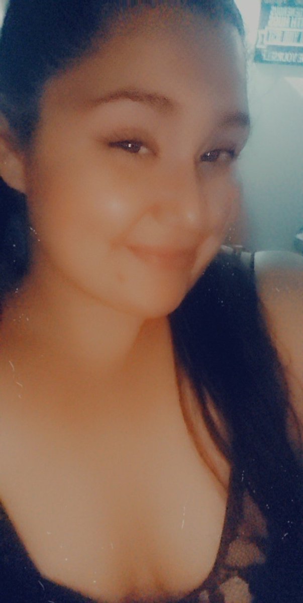 CuteBubbles10's tweet photo. I hope everyone's having a good night💋 https://t.co/v0sXysto7f