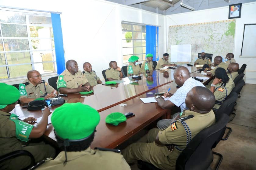 APTcoms's tweet photo. 12 officers from @PoliceUg have completed a one-year peace keeping mission in somalia.
The officers were received yesterday by AIGP John Nowagira, the Director Operations at Uganda Police Force at Police headquarters, Naguru.
@FredEnanga1 @OkothOchola1 @Tom_Magambo
#AptDates https://t.co/gn0eYI7wc8