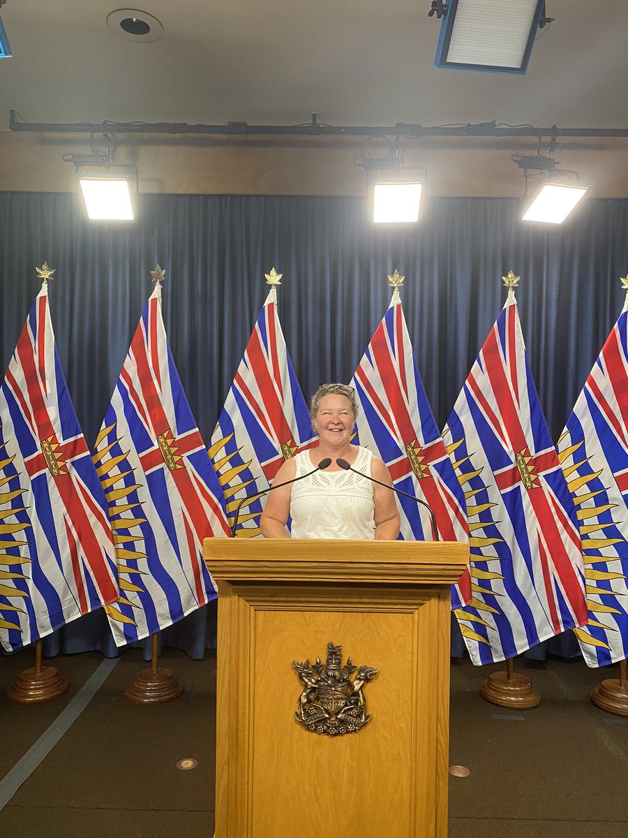 Had the best time touring <a href="/BCLegislature/">BC Legislature</a> today. Thanks <a href="/keithbaldrey/">Keith Baldrey</a> <a href="/globalnews/">Globalnews.ca</a> for sharing your time, your chair and your fascinating insider stories with us. What a great surprise.