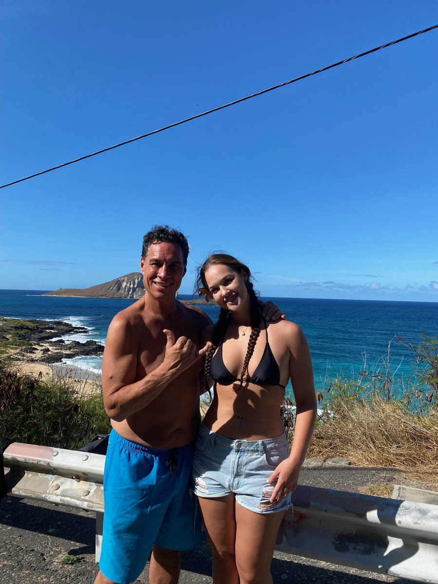 TimmyTau's tweet photo. There are milestones in everyone’s life. Dropping your daughter off at college is one of them.  The day before she checks in, you take her to Makapuu beach to body surf?  Even better. https://t.co/bshKo4yxUY