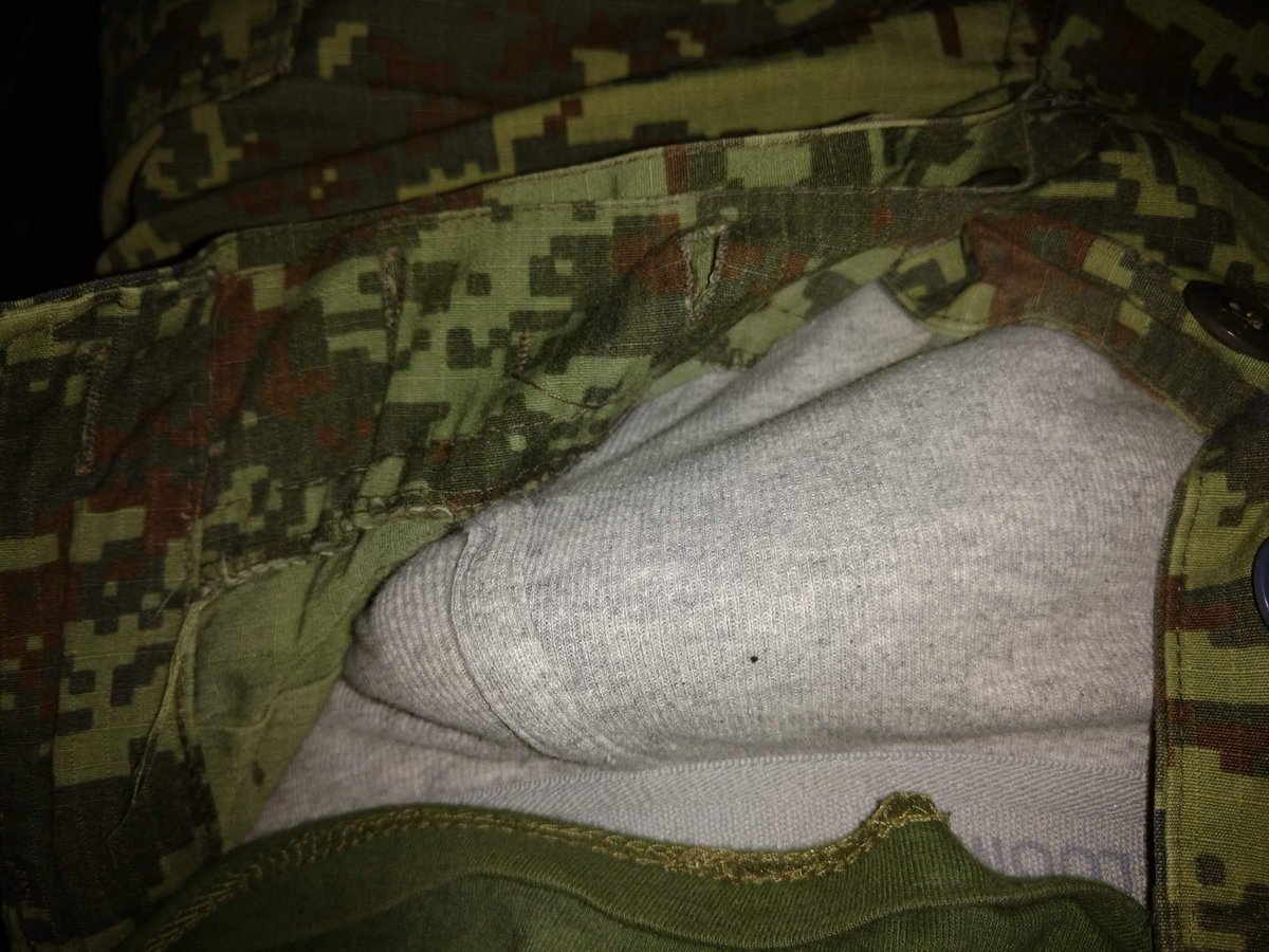 ElAdicto12's tweet photo. Hoy me toco comer pinga de soldado 🤤😮‍💨🫠 https://t.co/jC5h2OiFxz