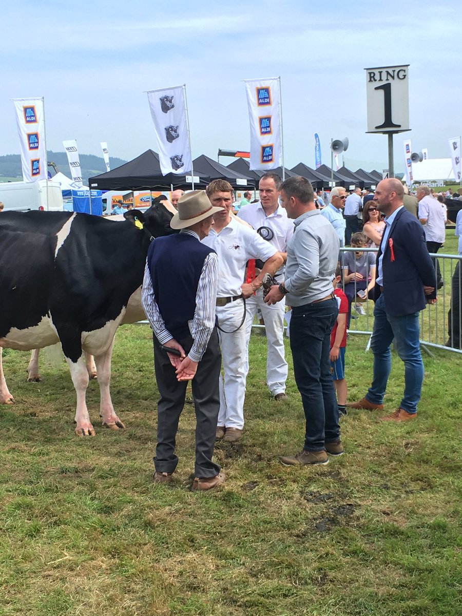iverkshow1826's tweet photo. All roads lead to Iverk Show Piltown Sat 27-gates opening at 830 am …for a chance to win 2 admission tickets… Like &amp; Share this post &amp; tag a friend  …Entries close Sun 21 9 pm…Winner to be drawn Mon 22… good luck! For more chances to win check out our FB  &amp; Instagram https://t.co/RcPj2tWcZd