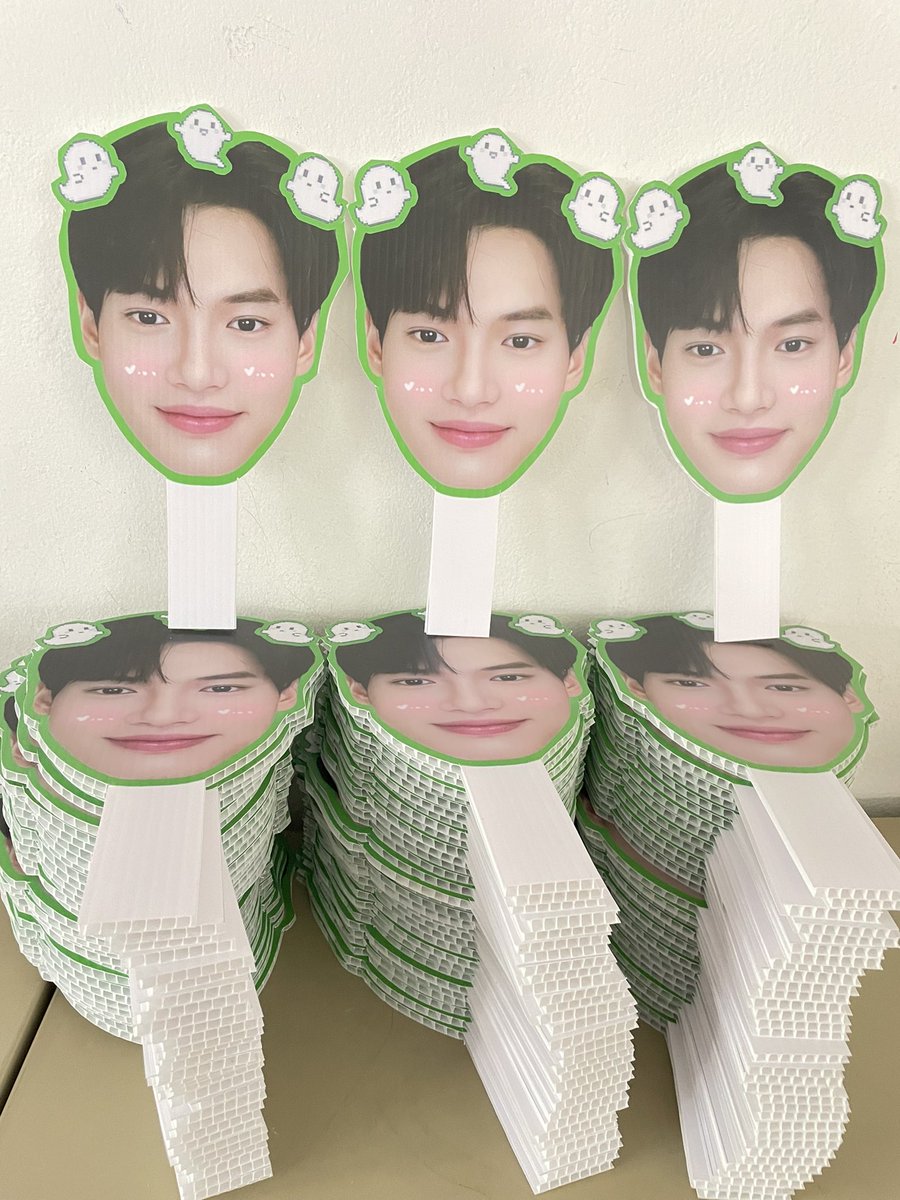 sananthachat_na's tweet image. #sanangiveaway พร้อมแล้วครับ 💚
📌เดี๋ยวแจ้งสถานที่ เวลา แจก วันงานนะคะ 
แวะมารับน้องได้น้าาา 😍
#LOLFanFest2022 
#winmetawin @winmetawin 
⛔️ งดทักจองหลังไมค์คร้าา