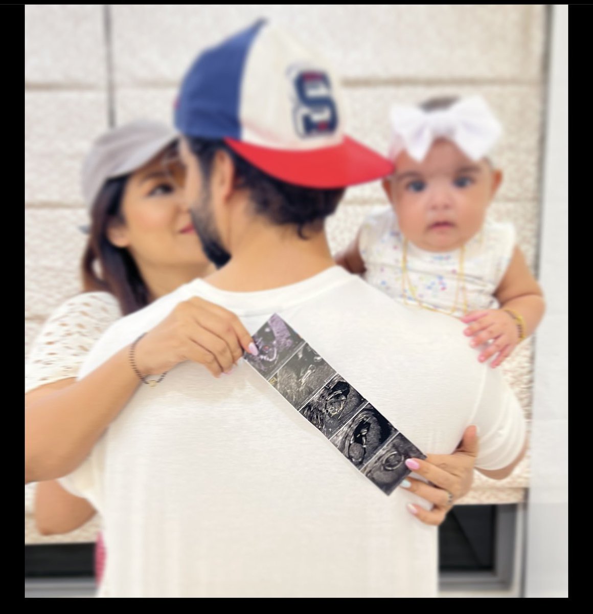 gurruchoudhary's tweet image. Few decisions are divinely timed and nothing can change that...this is one such blessing..coming soon to complete us. @imdebina 

#babyno2 #daddyagain #gurmeetchoudhary #debinabonnerjee