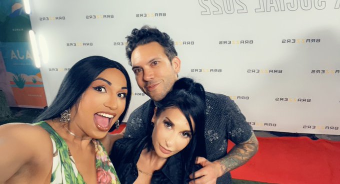 It was so nice to chat with @JoannaAngel  @thesmallhands_   At the @Brazzers summer social night https://t<a class="tags" href="/tag/joannaangel">@joannaangel</a><a class="tags" href="/tag/thesmallhands_">@thesmallhands_</a>