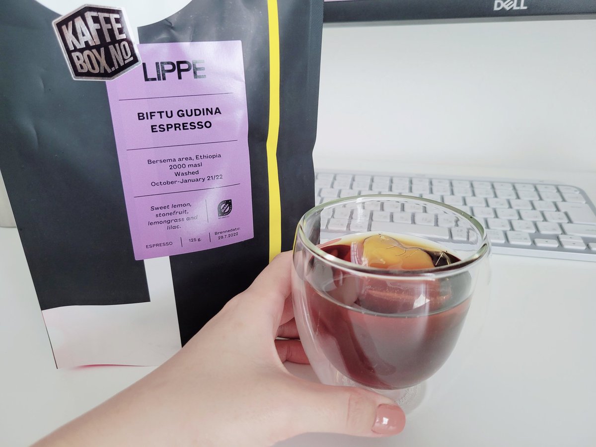 CAFUA_COFFEE's tweet photo. 今月のカフェボックス～
レモンぽくて甘酸っぱいフレーバー🍋
夏にぴったりだと思う！
#kaffebox #コーヒーのある暮らし https://t.co/tTo55srboW