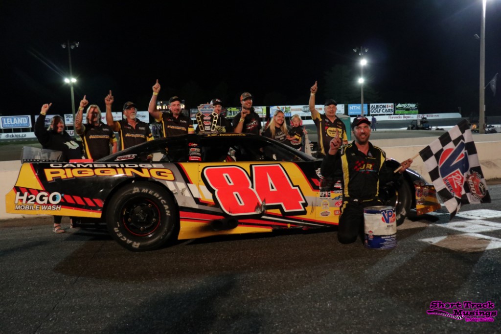 ladybug388's tweet photo. .@J_R_Fitzpatrick Keeps Win Streak Rolling with Victory at @Sunset_Speedway
https://t.co/ItzbO95tI4
@UnitedLMSeries #APCSeries https://t.co/8OFyVQgJNC