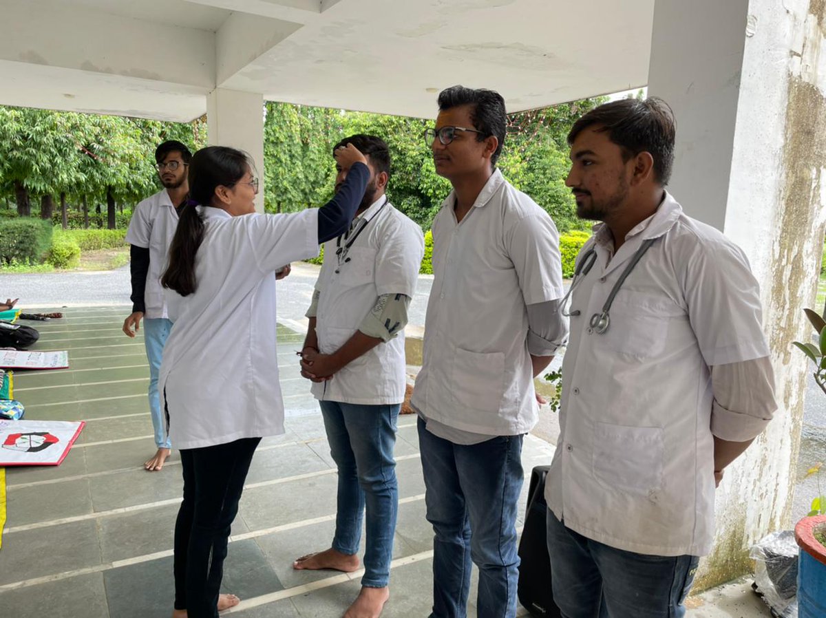 આજે 16 Aug ના રોજ દાંતીવાડા કોલેજ કામધેનુ યુનિવર્સિટી નાં 3 વિદ્યાર્થીઓ ભૂખ હડતાળ પર બેઠા છે. जंग भारी है, लडाई जारी है, अब बारी है भूख हड़ताल की #wewantjustice
<a href="/CMOGuj/">CMO Gujarat</a> <a href="/Bhupendrapbjp/">Bhupendra Patel</a>
<a href="/RaghavjiPatel/">Raghavji Patel</a> <a href="/KanuDesai180/">Kanu Desai</a>
@Leelu_7 <a href="/dr_bhimpatel/">Dr. Bhim Patel</a> <a href="/manoj_sorathiya/">Manoj Sorathiya</a> <a href="/News18Guj/">News18Gujarati</a> <a href="/tv9gujarati/">Tv9 Gujarati</a>.