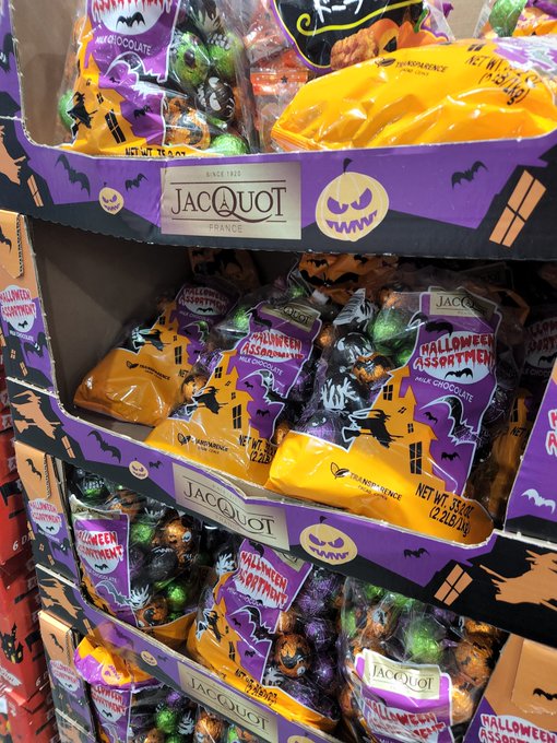 コストコのハロウィンお菓子22 チョコレート グミ ばらまきお菓子が豊富 マルコノコト