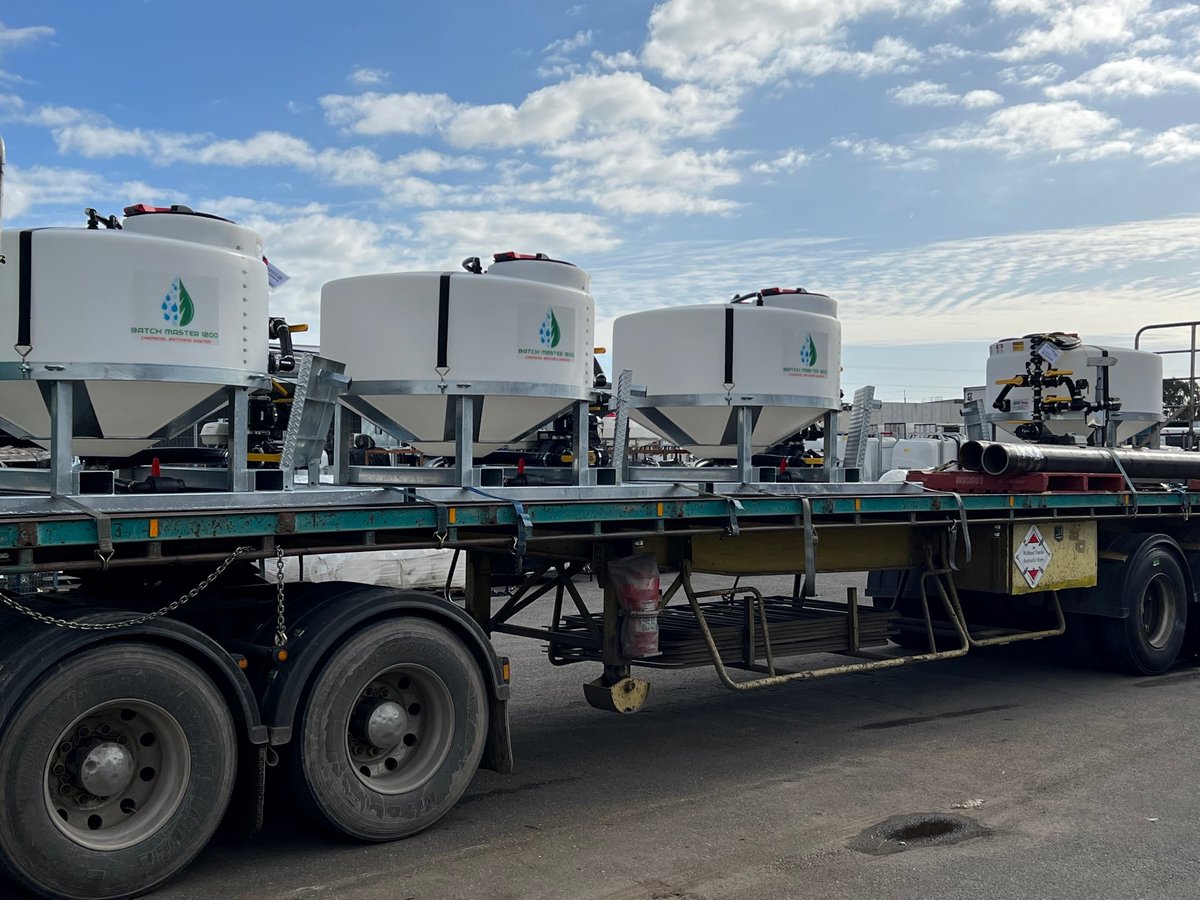 SprayShop tweet media