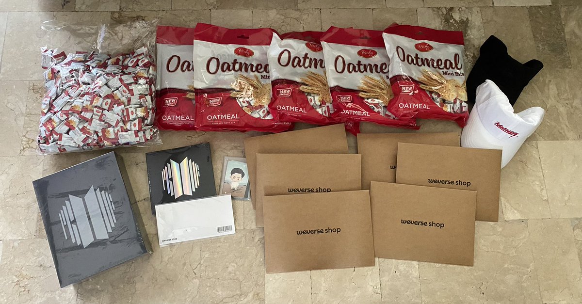 singularitymnl's tweet photo. #SMnlUpdate 🌟 | 08.16.22
All items have arrived in my PH address already! I ask for your kind patience since im only a one man shop. Rest assured that all items will be shipped to you within the week. 

Thank you so much for your kind patience &amp; for trusting Singularity.Mnl 🙇‍♀️💜 https://t.co/5M76OBM45F