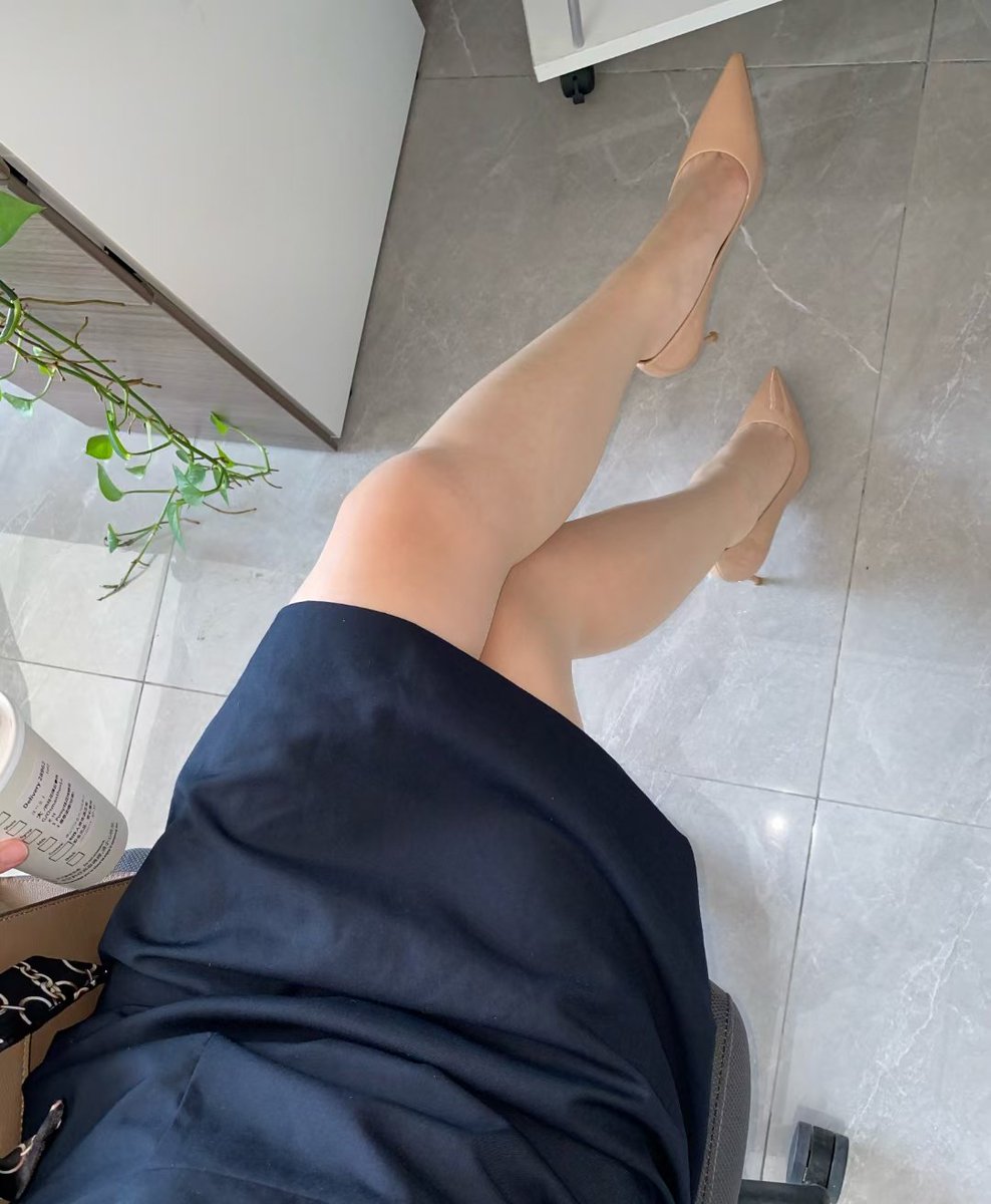 #汲润绝妙触感 @Sjrun_  S2诱惑无限，丝袜中的极致诱惑！薄透得像没穿一样！
#汲润丝袜 https://t.co/ky2JCnp80L