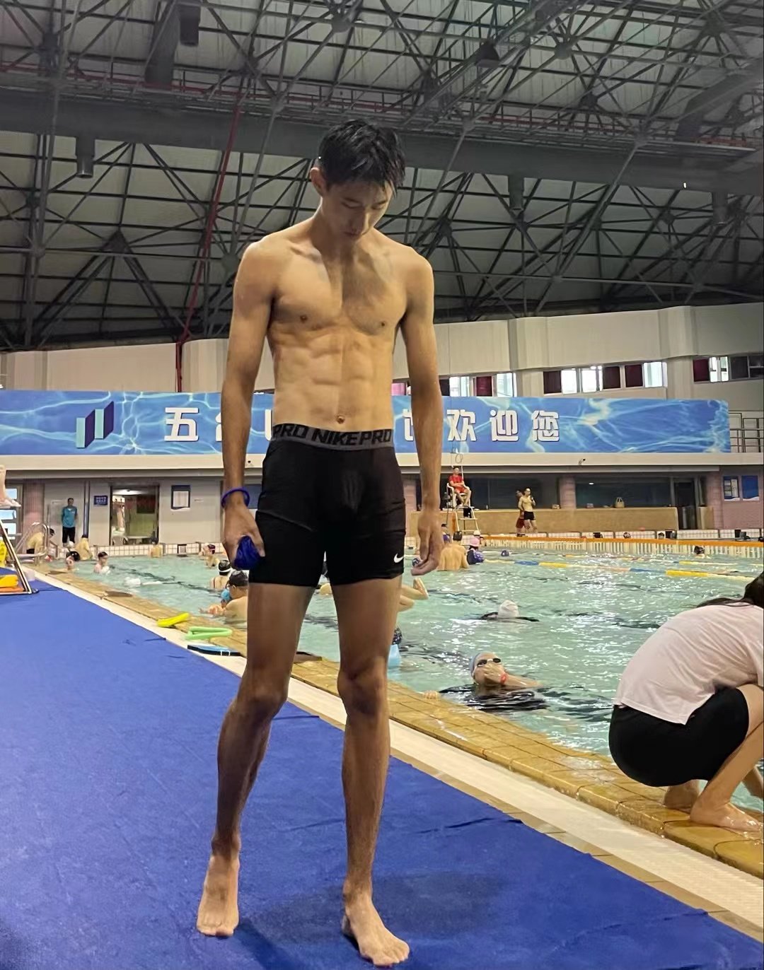 直男驯兽师（直男男模） on X: 【驯服直男】【看主页简介】 想要玩直男体育生和直男 健身教练的私信我｜诚觅有实力金主，共同驯服体育生｜详情看主页简介｜私人高端定制