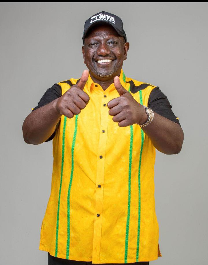 MatFlyHigh's tweet photo. combination of Mao and Museveni, Pray for kenya 😂 https://t.co/KrTNnp6Rhw