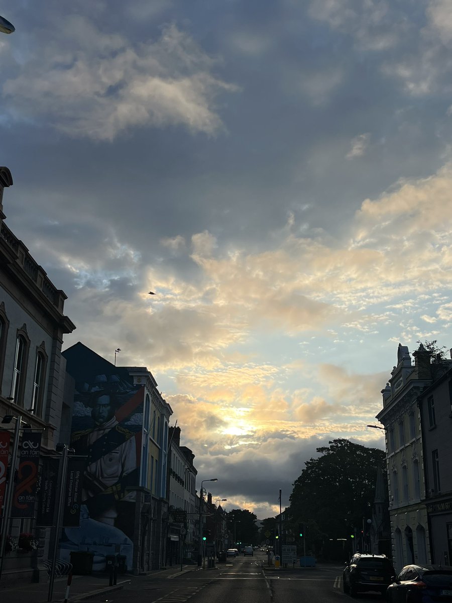 shelleydeane's tweet photo. #Dundalk #getupandgetout #tuesdayvibe archives #negotiations @quill1787 @PembrokeOxford https://t.co/Sp7vo5kGQG