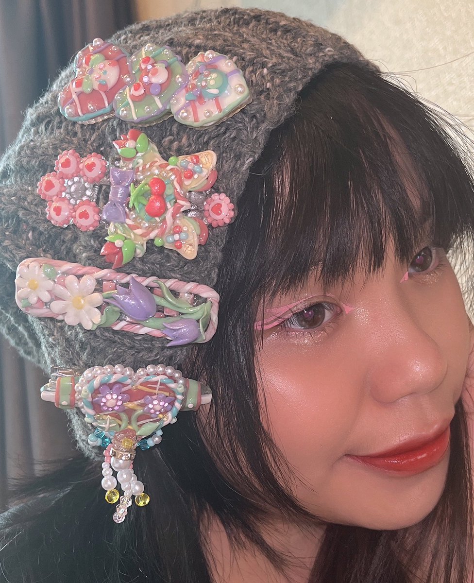 strangerousco's tweet image. Emily ( @CrazyNetizenzMY ) who collabrated with us for our Soft Tears shoot looks amazing wearing PIXIE and also her hairclips that she created for this collabration! 🌸💕
.
#strangerous #bestrangemakeart