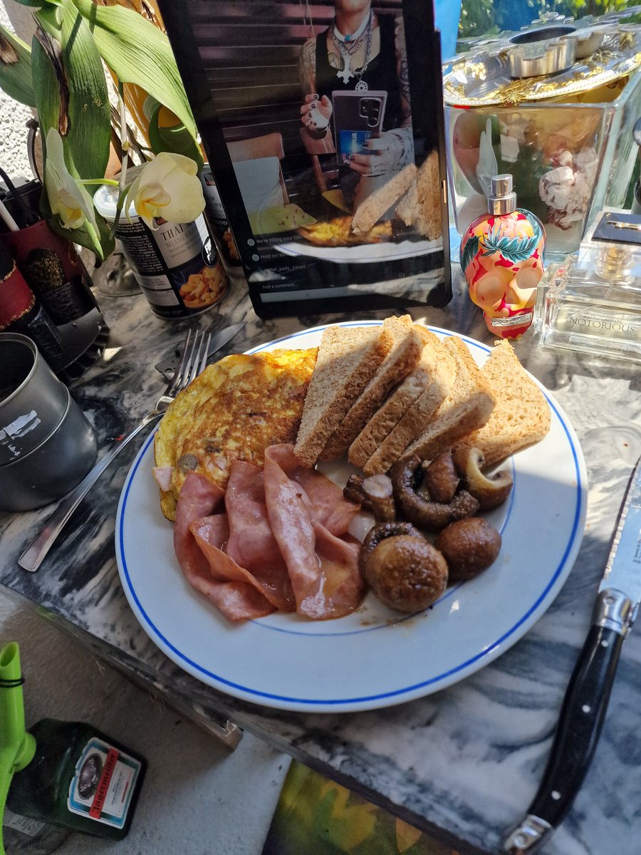 SmoketownTemple's tweet photo. #AtomicBlaze #Skinhead
#Atomicblond #blond
#Hardcore #Brunch #Hardcorelady
#Dominatrix #Master
#bdsm
#enfluencer
#NudeModel
#Dancer
#Blessed
#HSHL888
#Cannabis
#CannabisMistress
#Stoner
#CannabisAdvocate
#Model
#Singer
#Actress https://t.co/dn8K88ONlL