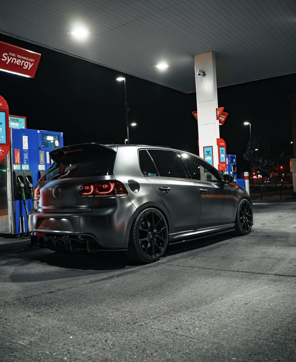 carpxrnpicx's tweet photo. Golf R https://t.co/EaYTkk6Yvo