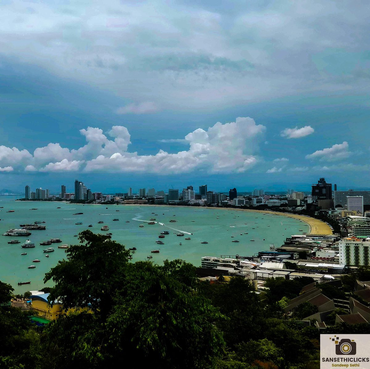 sansethiquotes's tweet photo. Photo of the day Pattaya View Point

https://t.co/kkKvMR1QZw

#photography #PhotoOfTheDay #photo #Trending #TREASURE #Pics #life #love #travel #vacation #holiday #tuesdayvibe #Instagram #TwitterTillu #TwitterWrapped #nature #landscape #Lifeselector #India #Thailand https://t.co/jVe26hHWsU